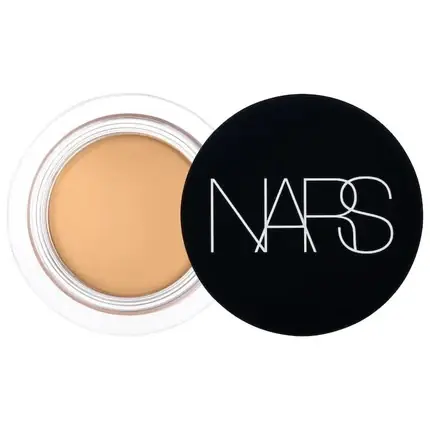 Concealer Nars Soft Matte, praline Reducere de preț